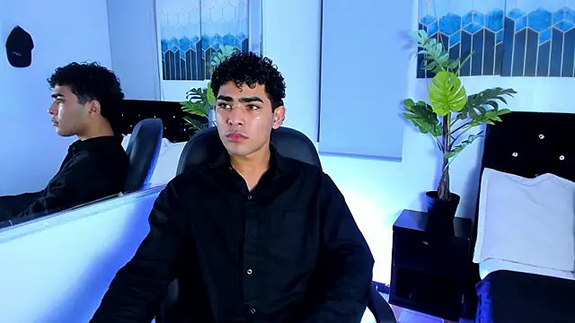 Snapshot of LucasCarterr chatting on 03/01/25, 07:51 LucasCarterr online show from 03/01/25, 07:51