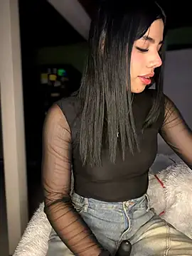 Laura-Khalifa online show from 04/01/26, 06:59