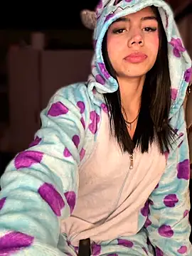 Laura-Khalifa online show from 03/17/26, 05:54