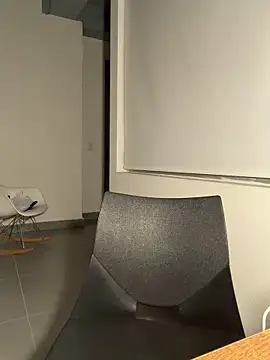 Laura-Khalifa online show from 02/19/26, 06:32