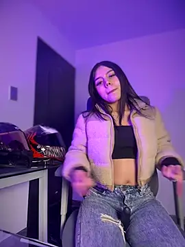 Laura-Khalifa online show from 11/21/25, 06:45