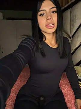 Laura-Khalifa online show from 02/01/26, 07:06