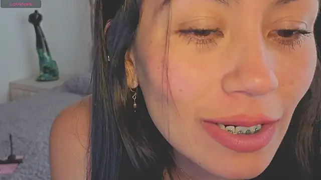 salome stockman s online show from 04/15/26, 07:58