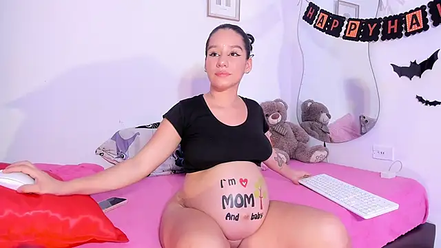 Abbiee 8 online show from 10/24/25, 10:53