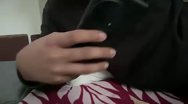 Snapshot of riyaa333 chatting on 02/18/25, 09:21 riyaa333 online show from 02/18/25, 09:21