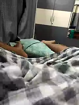 Tamil small cock online show from 02/17/26, 04:26