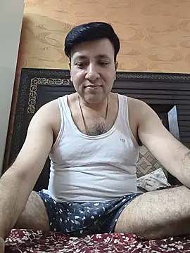 innocentboy1987 online show from 06/12/26, 04:38