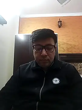 innocentboy1987 online show from 11/21/25, 09:41