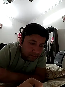 innocentboy1987 online show from 03/18/25, 10:07