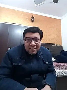 innocentboy1987 online show from 02/14/25, 04:37