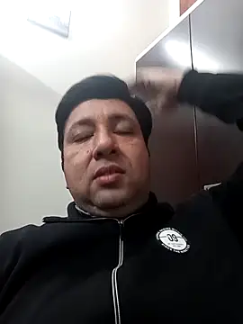 innocentboy1987 online show from 03/10/25, 08:39