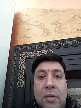 innocentboy1987 online show from 11/18/25, 06:39