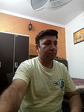 innocentboy1987 online show from 09/15/25, 05:08