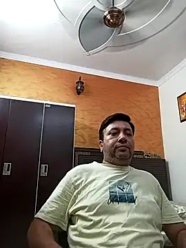 innocentboy1987 online show from 10/04/25, 07:43