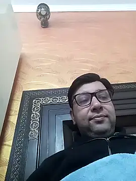 innocentboy1987 online show from 02/28/25, 07:48