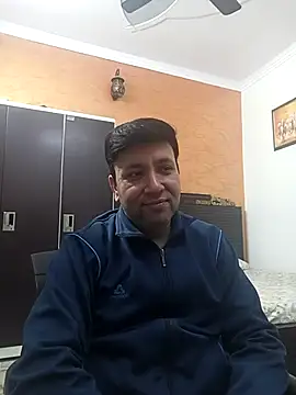 innocentboy1987 online show from 12/15/25, 06:08