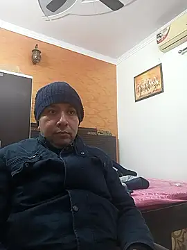 innocentboy1987 online show from 01/13/26, 06:06