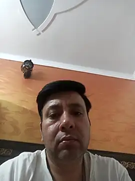 innocentboy1987 online show from 04/23/26, 03:46