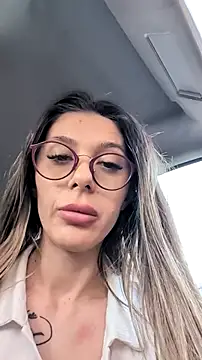 Snapshot of risky_emma_perfect02 chatting on 03/02/25, 08:38 risky emma perfect02 online show from 03/02/25, 08:38