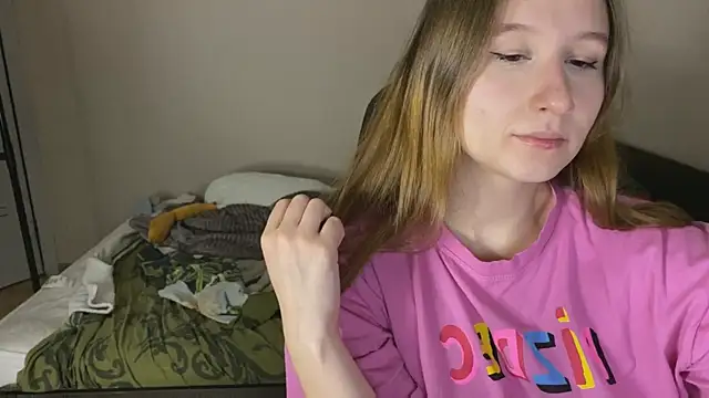 Sabrinaanddaniel online show from 11/13/25, 08:02