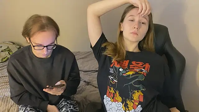 Sabrinaanddaniel online show from 11/16/25, 10:31