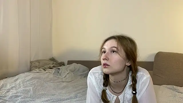 Snapshot of Sabrinaanddaniel chatting on 02/07/25, 01:01 Sabrinaanddaniel online show from 02/07/25, 01:01