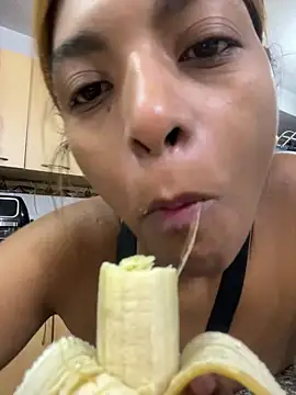 nicollesofia2 online show from 02/07/26, 05:10