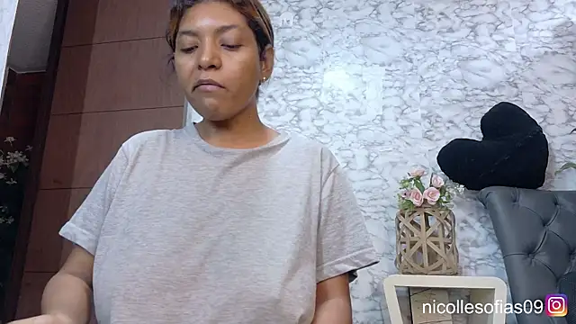 Snapshot of nicollesofia2 chatting on 06/09/26, 05:25 nicollesofia2 online show from 06/09/26, 05:25