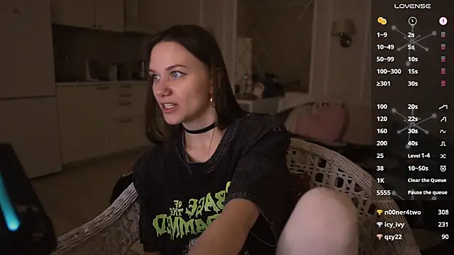 Snapshot of alexa_feels_ chatting on 03/08/25, 09:18 alexa feels online show from 03/08/25, 09:18