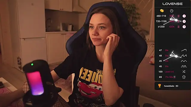 Snapshot of alexa_feels_ chatting on 10/03/25, 04:19 alexa feels online show from 10/03/25, 04:19