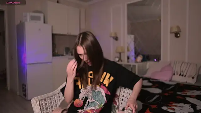 Snapshot of alexa_feels_ chatting on 02/15/25, 05:50 alexa feels online show from 02/15/25, 05:50