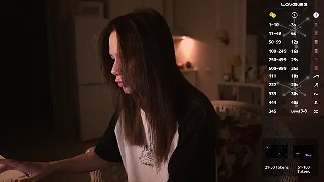 Snapshot of alexa_feels_ chatting on 02/16/25, 05:48 alexa feels online show from 02/16/25, 05:48