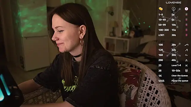 Snapshot of alexa_feels_ chatting on 03/08/25, 06:16 alexa feels online show from 03/08/25, 06:16