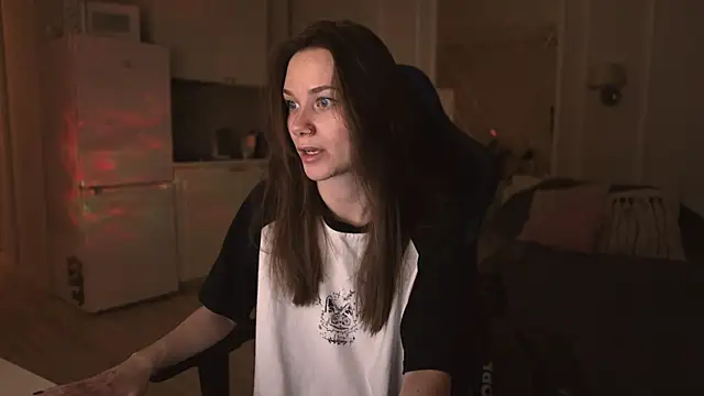 Snapshot of alexa_feels_ chatting on 03/14/25, 01:05 alexa feels online show from 03/14/25, 01:05