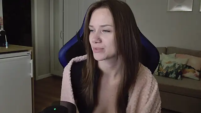 Snapshot of alexa_feels_ chatting on 05/28/26, 04:24 alexa feels online show from 05/28/26, 04:24