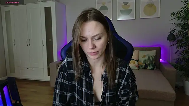 Snapshot of alexa_feels_ chatting on 04/03/26, 03:51 alexa feels online show from 04/03/26, 03:51