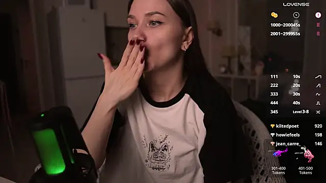 Snapshot of alexa_feels_ chatting on 02/09/25, 09:39 alexa feels online show from 02/09/25, 09:39