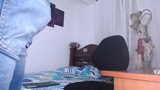 Bull Xvi online show from 11/26/25, 02:44