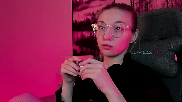 PhilippaAdamas online show from 03/07/25, 05:40