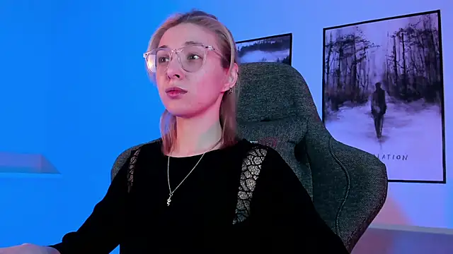 PhilippaAdamas online show from 03/06/25, 02:41