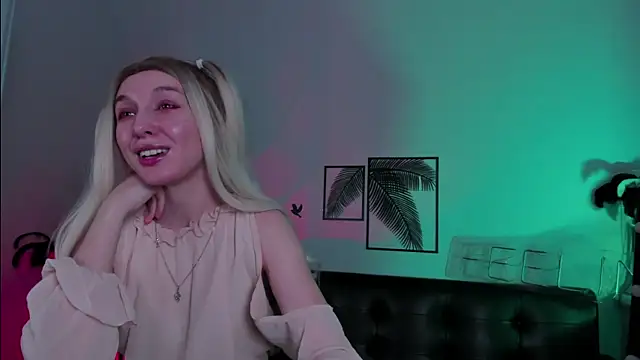 PhilippaAdamas online show from 03/13/25, 05:43