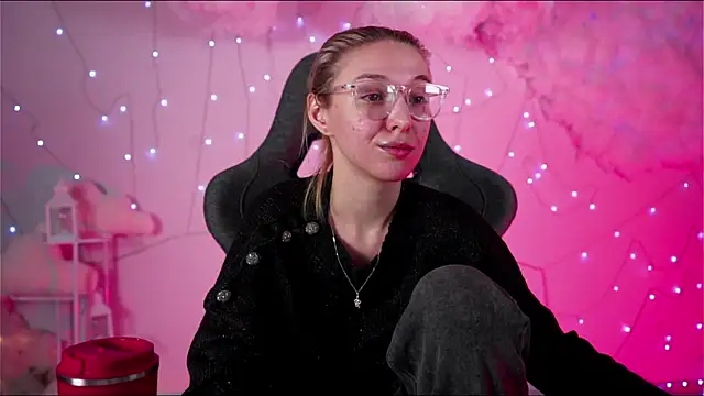 PhilippaAdamas online show from 03/08/25, 05:07