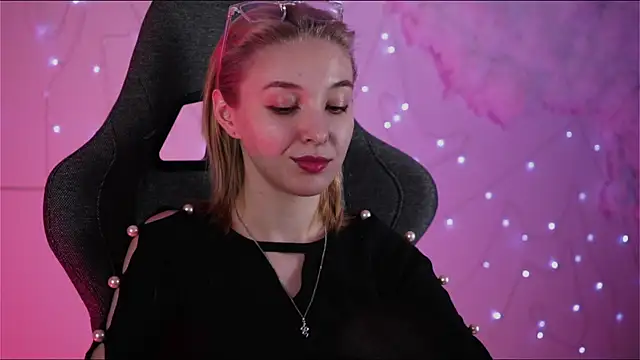 PhilippaAdamas online show from 02/27/25, 05:40