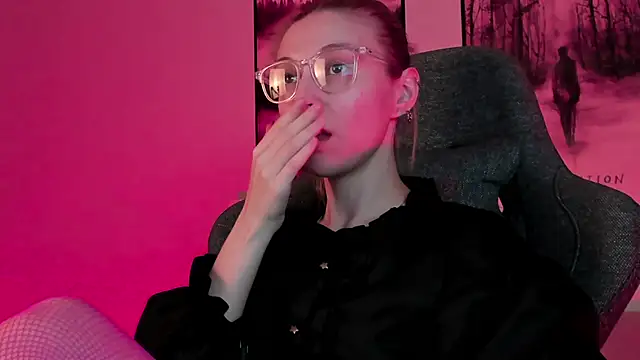 PhilippaAdamas online show from 03/07/25, 02:15