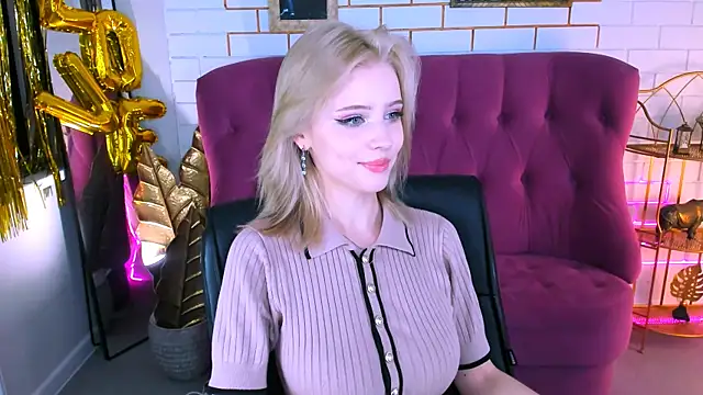 LeonaStane online show from 10/16/25, 04:59