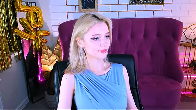 LeonaStane online show from 10/05/25, 05:03