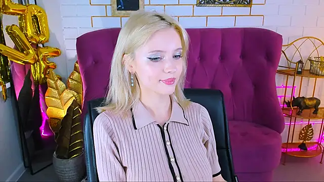 LeonaStane online show from 10/02/25, 05:05