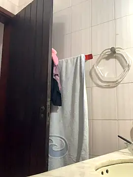 casalshowtime2 online show from 10/26/25, 10:26