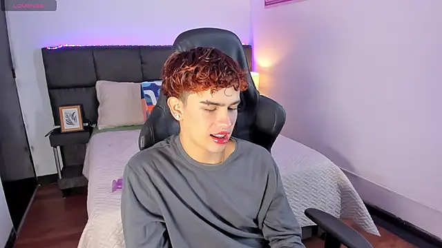 Aiiden 15 online show from 11/26/25, 12:49