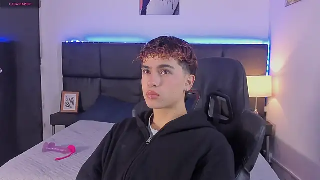 Aiiden 15 online show from 10/23/25, 12:04